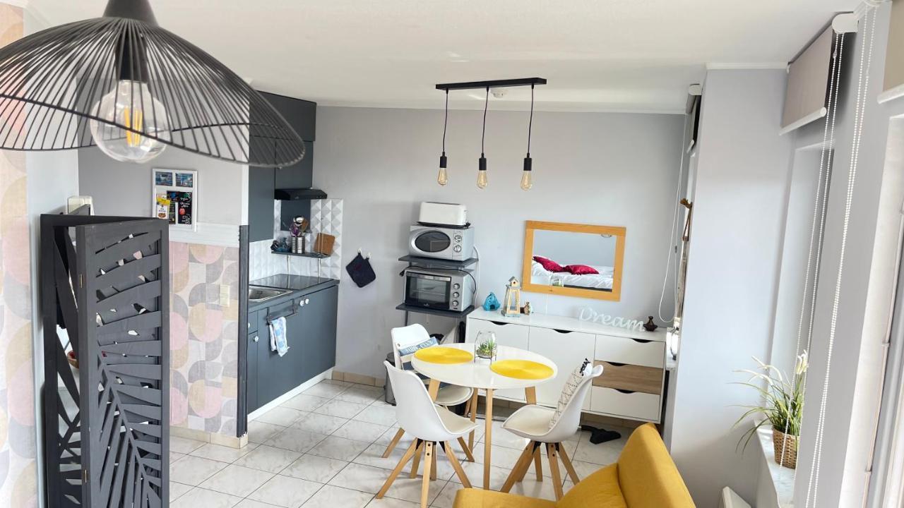 Studio Lumineux Cosy Blankenberge Appartamento Esterno foto